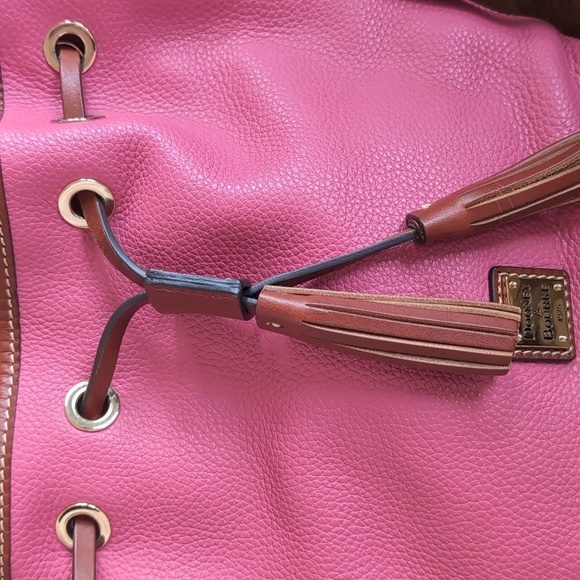 Dooney & Bourke Tassel Front Bucket Bag Aimee In Geranium Pink 💕NWT - Picture 2 of 16